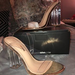 The glass slipper, Rose gold.